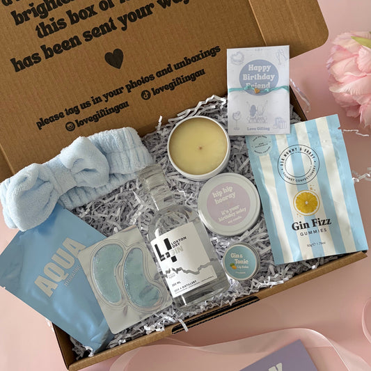 Gin gift box including face mask, candle, gin fizz, bracelet, gin and lipbalm