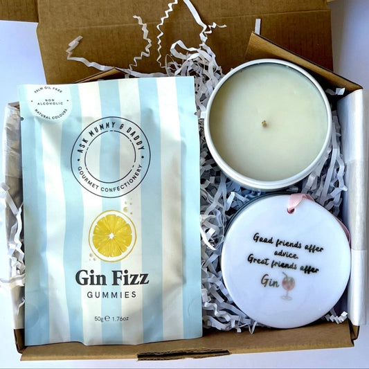Mini gift box with GIn Fizz gummies, Gin friends keepsake and candle