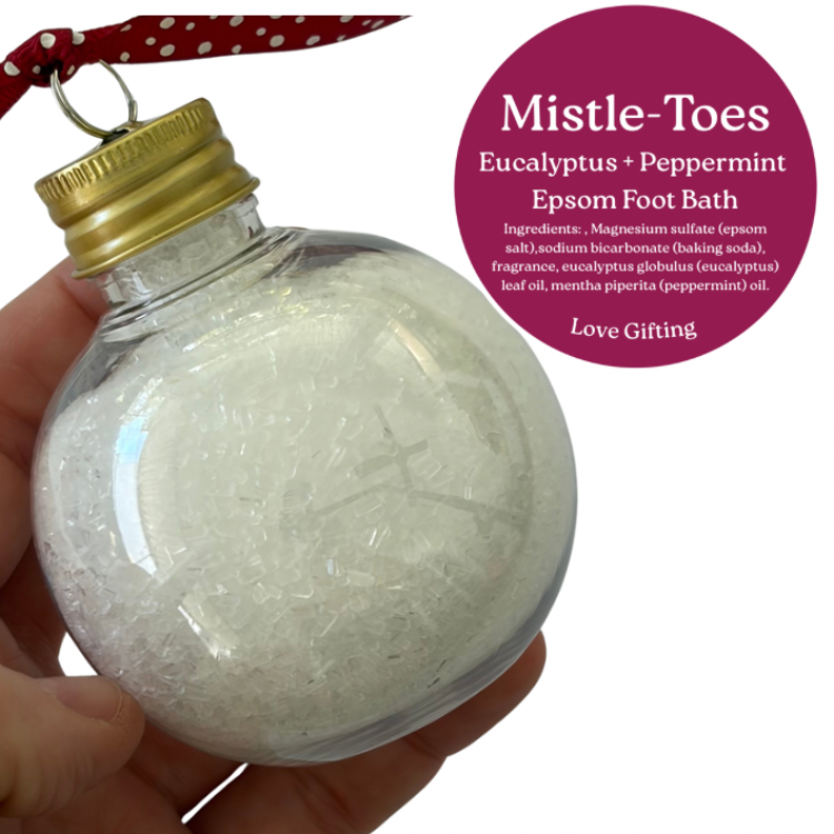 Mistle-Toes Peppermint Foot Soak – refreshing peppermint scented Christmas foot pamper gift box add-on